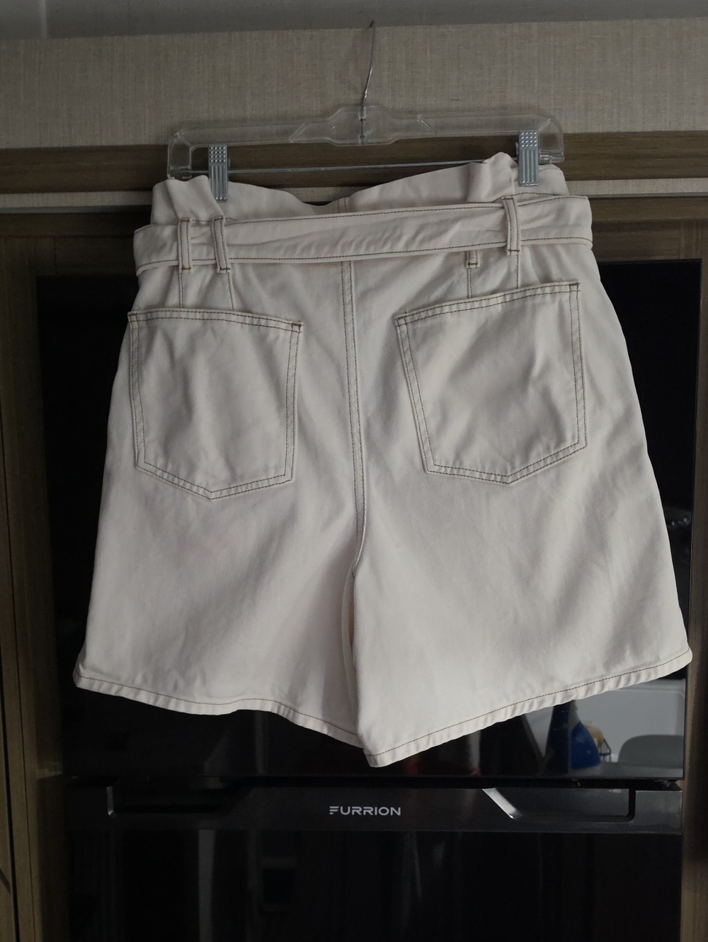 🌸CINDY UTILITY DENIM SHORTS, BY,"FREE PEOPLE"🌸 - Picture 8 of 16